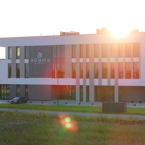 filmy_korporacyjne_film_z_produkcji_ludzie_wywiady_podcasty